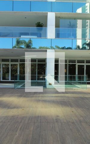 Apartamento à venda com 384m², 4 quartos e 4 vagasFachada