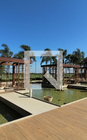 Apartamento à venda com 384m², 4 quartos e 4 vagasÁrea comum - Piscina