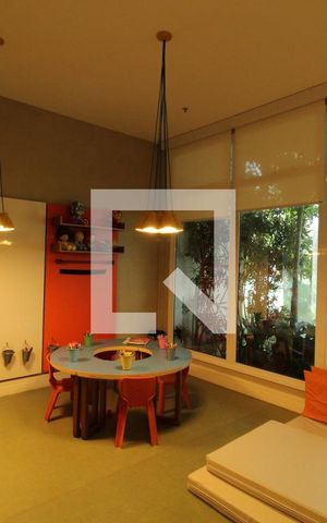 Apartamento à venda com 384m², 4 quartos e 4 vagasÁrea comum - Brinquedoteca