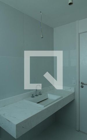 Apartamento à venda com 384m², 4 quartos e 4 vagasBanheiro - Suíte 1