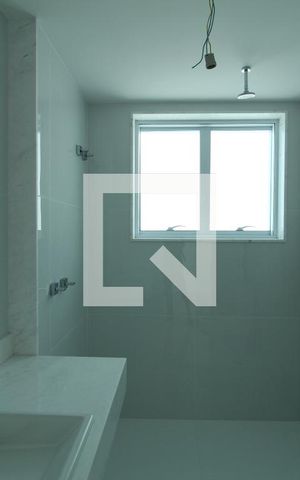 Apartamento à venda com 384m², 4 quartos e 4 vagasBanheiro - Suíte 2