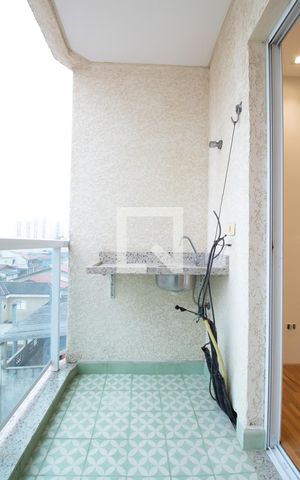 Apartamento para alugar com 63m², 2 quartos e 1 vaga Apartamento para alugar com 63m², 2 quartos e 1 vagaVaranda