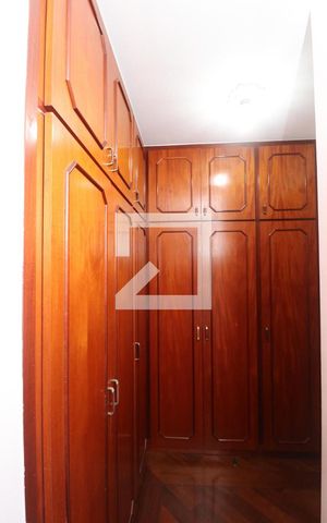 Apartamento à venda com 144m², 3 quartos e 3 vagasSuíte 2 - Armários