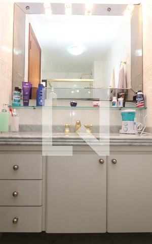 Apartamento à venda com 144m², 3 quartos e 3 vagasBanheiro da Suíte 1