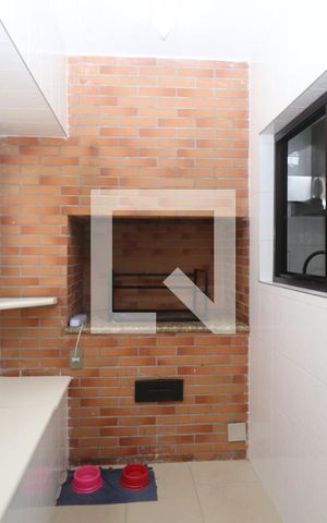 Apartamento à venda com 144m², 3 quartos e 3 vagasChurrasqueira