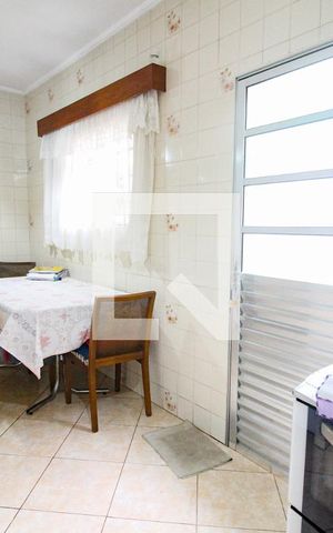 Casa à venda com 125m², 2 quartos e 2 vagascozinha
