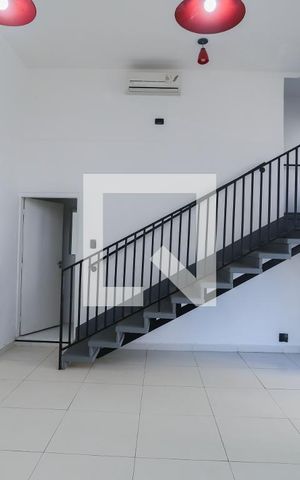 Casa à venda com 100m², 2 quartos e sem vagaSala
