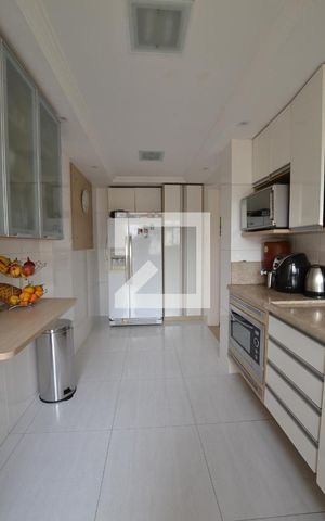 Casa para alugar com 250m², 4 quartos e 2 vagasCozinha