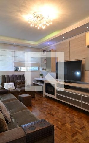 Casa para alugar com 250m², 4 quartos e 2 vagasSala