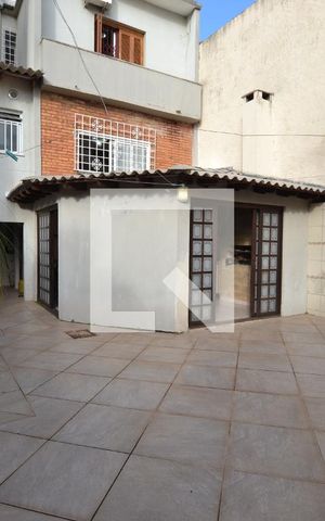 Casa para alugar com 250m², 4 quartos e 2 vagasÁrea Externa