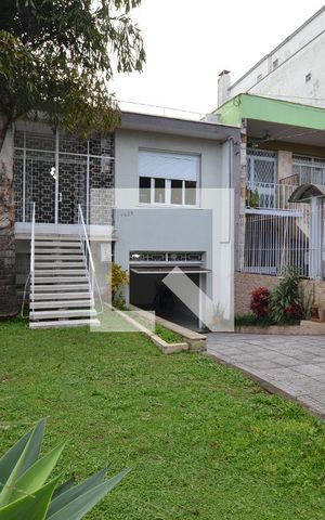 Casa para alugar com 250m², 4 quartos e 2 vagasFachada