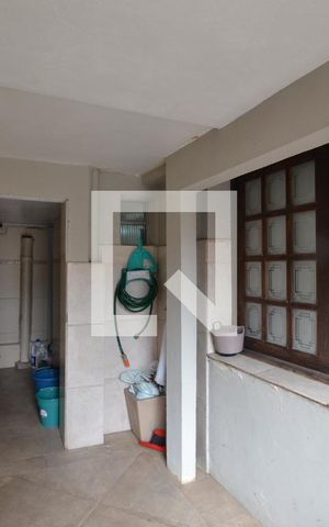 Casa para alugar com 250m², 4 quartos e 2 vagasÁrea de Serviço