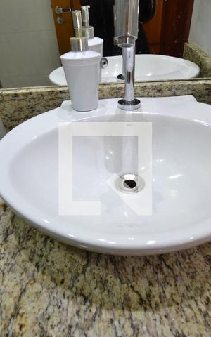 Casa para alugar com 250m², 4 quartos e 2 vagasBanheiro 2