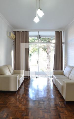 Casa para alugar com 250m², 4 quartos e 2 vagasSala 1