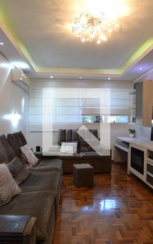 Casa para alugar com 250m², 4 quartos e 2 vagasSala