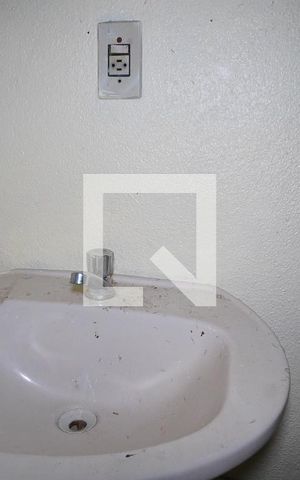 Apartamento para alugar com 55m², 1 quarto e sem vagaBanheiro 