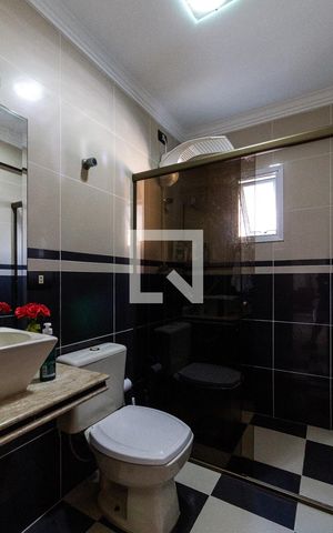 Apartamento para alugar com 76m², 2 quartos e 2 vagas Apartamento para alugar com 76m², 2 quartos e 2 vagasBanheiro social