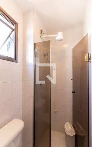 Apartamento para alugar com 146m², 3 quartos e 3 vagasBanheiro de Serviço 