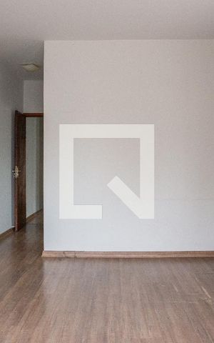 Casa à venda com 500m², 3 quartos e 1 vaga Casa à venda com 500m², 3 quartos e 1 vagaSuíte 2