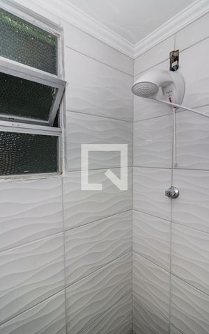 Apartamento à venda com 47m², 2 quartos e sem vaga Apartamento à venda com 47m², 2 quartos e sem vagaBanheiro