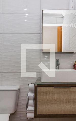 Apartamento à venda com 47m², 2 quartos e sem vaga Apartamento à venda com 47m², 2 quartos e sem vagaBanheiro