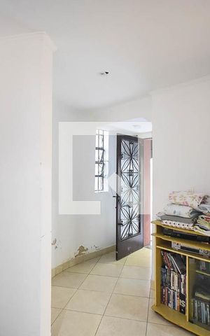 Casa à venda com 380m², 5 quartos e 3 vagas Casa à venda com 380m², 5 quartos e 3 vagasCorredor