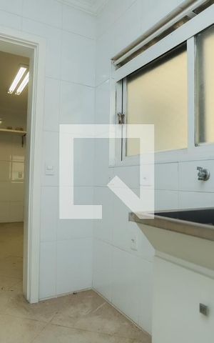Apartamento à venda com 105m², 3 quartos e 1 vagaÁrea de Serviço