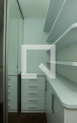 Apartamento à venda com 105m², 3 quartos e 1 vagaQuarto 3 - Closet