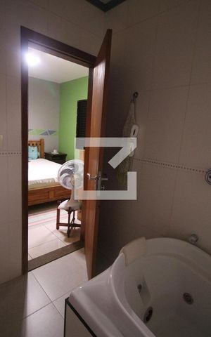 Casa à venda com 217m², 3 quartos e 6 vagasBanheiro