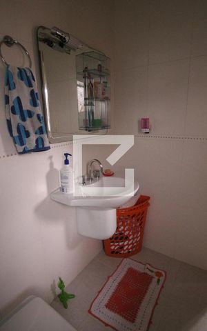 Casa à venda com 217m², 3 quartos e 6 vagasBanheiro