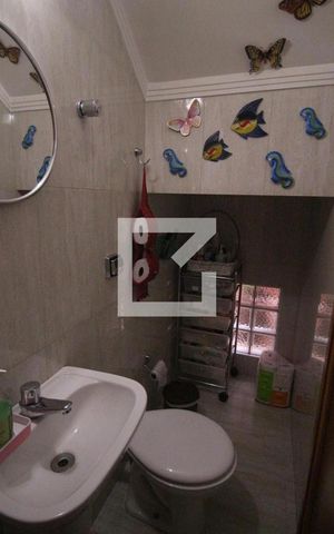 Casa à venda com 217m², 3 quartos e 6 vagasBanheiro