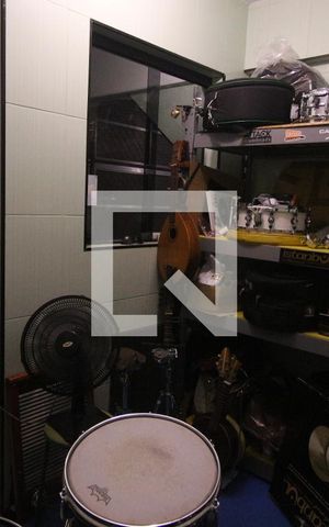 Casa à venda com 217m², 3 quartos e 6 vagasQuarto de Serviço