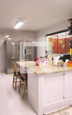 Casa à venda com 217m², 3 quartos e 6 vagasCozinha