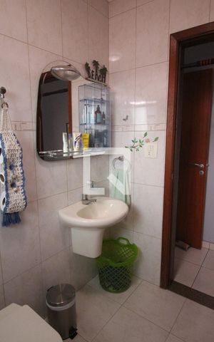 Casa à venda com 217m², 3 quartos e 6 vagasBanheiro