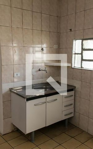 Casa para alugar com 40m², 1 quarto e sem vaga Casa para alugar com 40m², 1 quarto e sem vagaCozinha