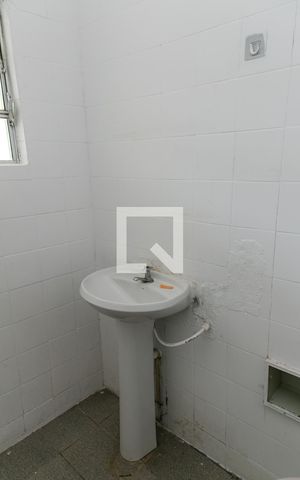 Casa para alugar com 40m², 1 quarto e sem vaga Casa para alugar com 40m², 1 quarto e sem vagaBanheiro
