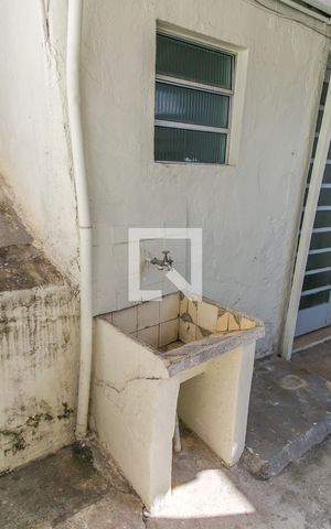 Casa para alugar com 40m², 1 quarto e sem vaga Casa para alugar com 40m², 1 quarto e sem vagaÁrea de Serviço