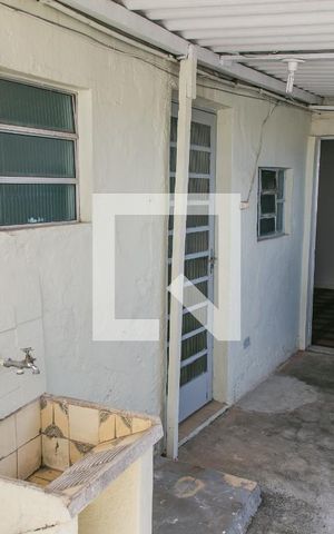 Casa para alugar com 40m², 1 quarto e sem vaga Casa para alugar com 40m², 1 quarto e sem vagaÁrea de Serviço