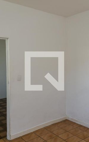 Casa para alugar com 40m², 1 quarto e sem vaga Casa para alugar com 40m², 1 quarto e sem vagaQuarto