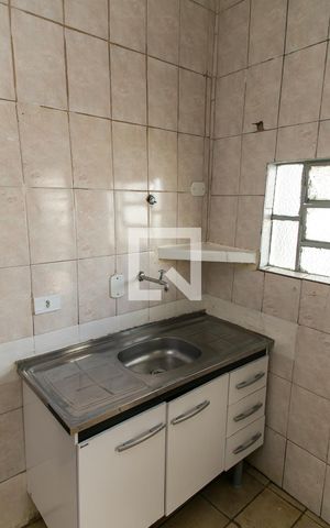 Casa para alugar com 40m², 1 quarto e sem vaga Casa para alugar com 40m², 1 quarto e sem vagaCozinha