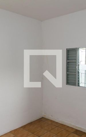 Casa para alugar com 40m², 1 quarto e sem vaga Casa para alugar com 40m², 1 quarto e sem vagaQuarto