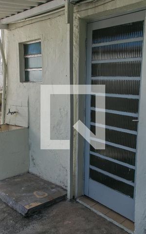Casa para alugar com 40m², 1 quarto e sem vaga Casa para alugar com 40m², 1 quarto e sem vagaÁrea de Serviço