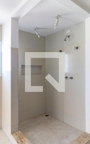 Casa à venda com 600m², 4 quartos e 2 vagas Casa à venda com 600m², 4 quartos e 2 vagasBanheiro da Suíte 1