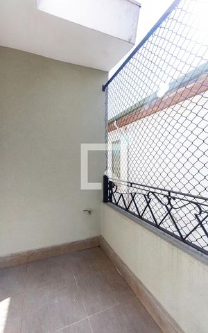 Casa à venda com 600m², 4 quartos e 2 vagas Casa à venda com 600m², 4 quartos e 2 vagasVaranda da Suíte 3