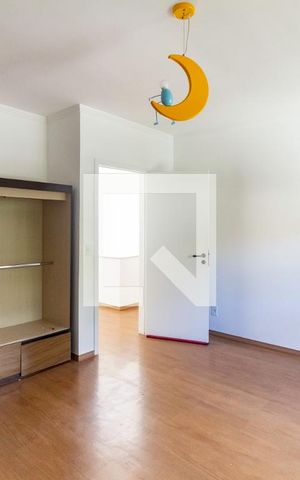 Casa à venda com 600m², 4 quartos e 2 vagas Casa à venda com 600m², 4 quartos e 2 vagasSuíte 2