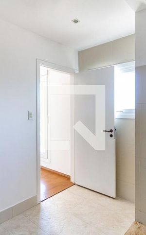 Casa à venda com 600m², 4 quartos e 2 vagas Casa à venda com 600m², 4 quartos e 2 vagasBanheiro da Suíte 1