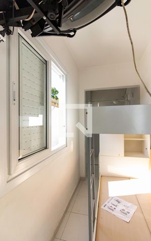 Casa à venda com 600m², 4 quartos e 2 vagas Casa à venda com 600m², 4 quartos e 2 vagasQuarto de Serviço
