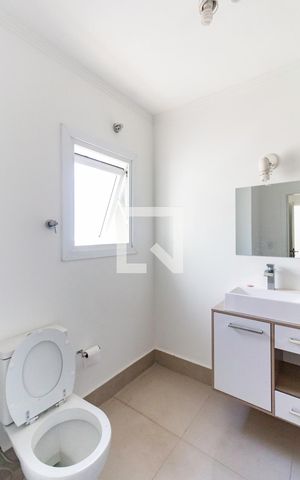 Casa à venda com 600m², 4 quartos e 2 vagas Casa à venda com 600m², 4 quartos e 2 vagasBanheiro da Suíte 3
