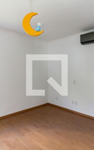 Casa à venda com 600m², 4 quartos e 2 vagas Casa à venda com 600m², 4 quartos e 2 vagasSuíte 2