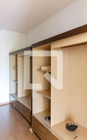 Casa à venda com 600m², 4 quartos e 2 vagas Casa à venda com 600m², 4 quartos e 2 vagasCloset 2 da Suíte 1